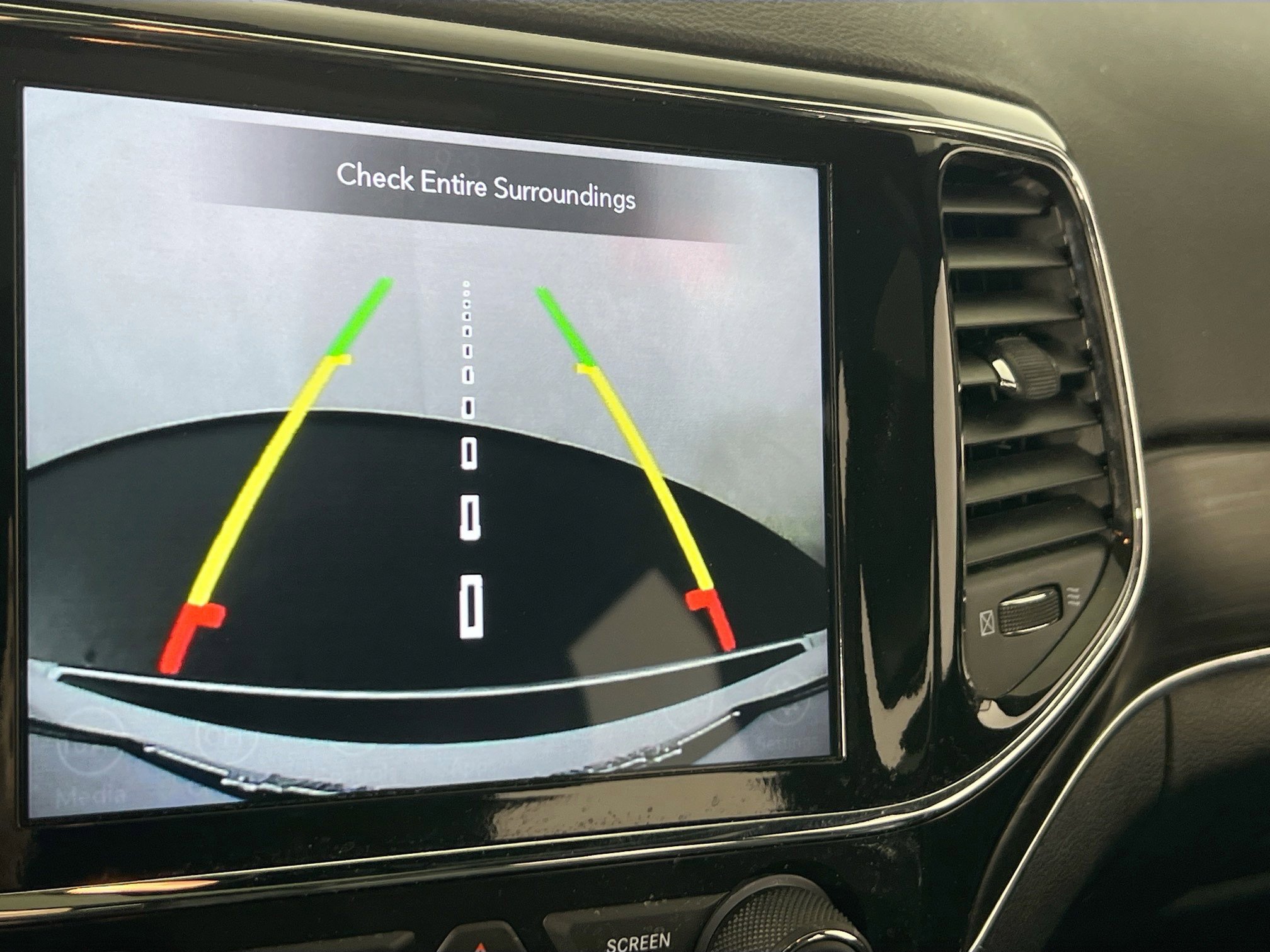 Used 2022 Jeep Grand Cherokee Limited image 13