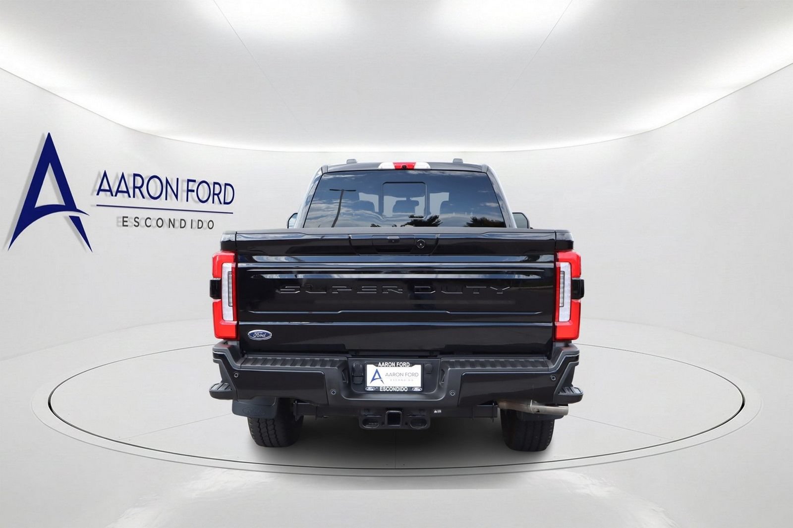 Used 2025 Ford F350 Platinum AWD/4WD image 5