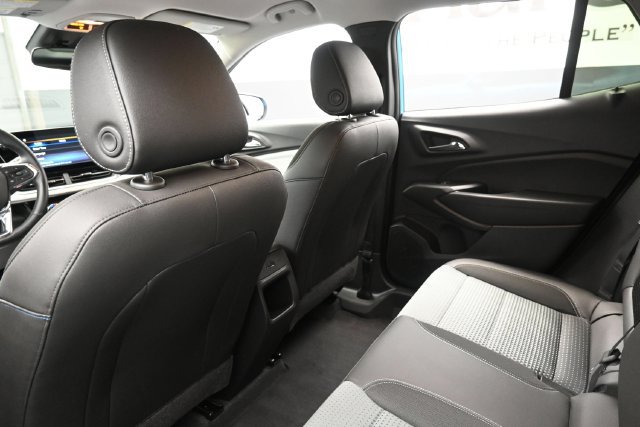 Used 2026 Chevrolet Trax LT w/ LT Convenience Package FWD image 23