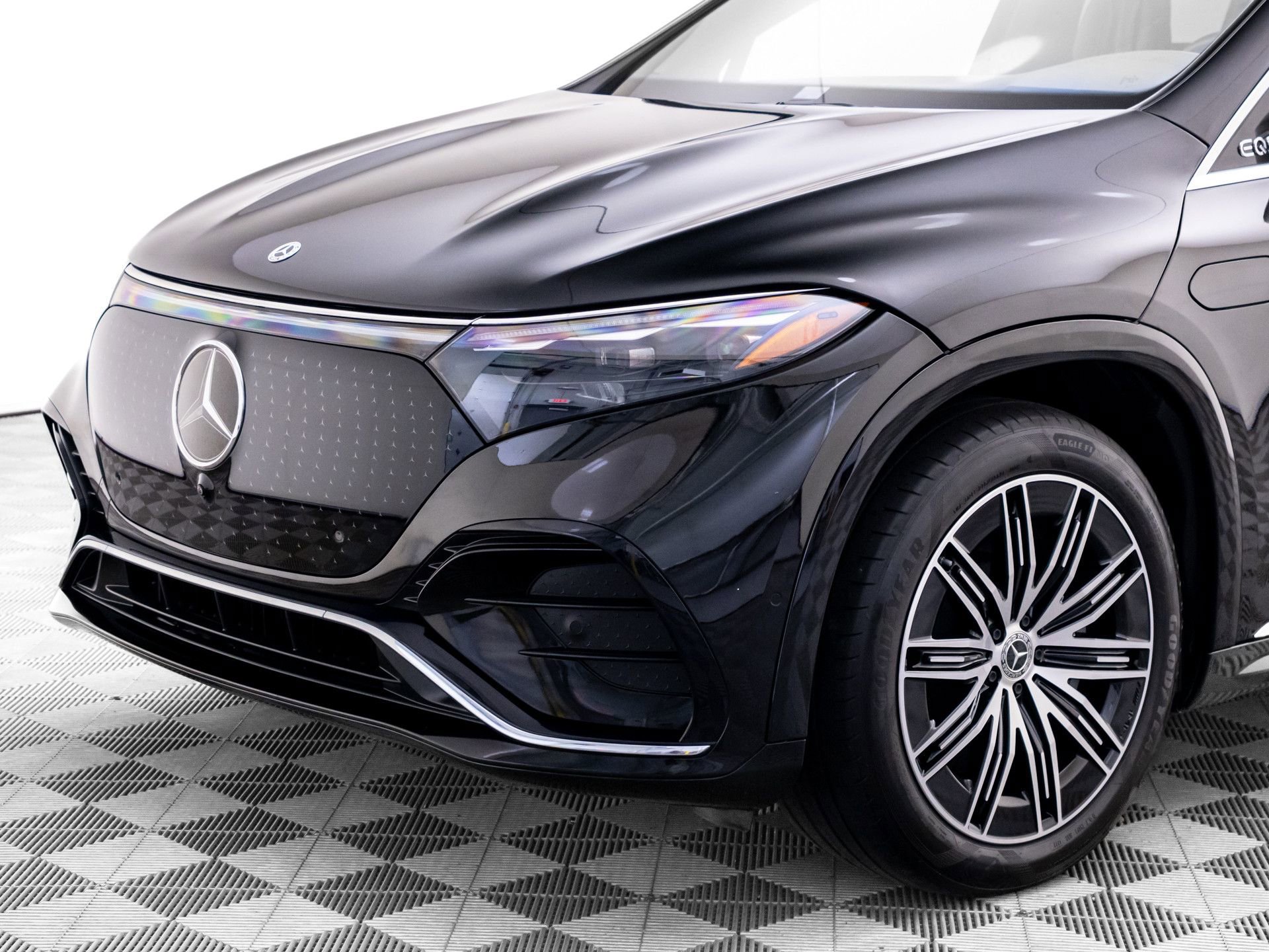 Certified 2023 Mercedes-Benz EQS 580 4MATIC SUV image 34