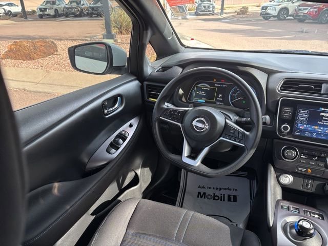 Used 2025 Nissan Leaf S image 25