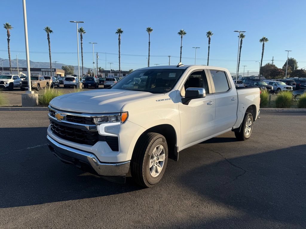 Used 2025 Chevrolet Silverado 1500 LT RWD image 1