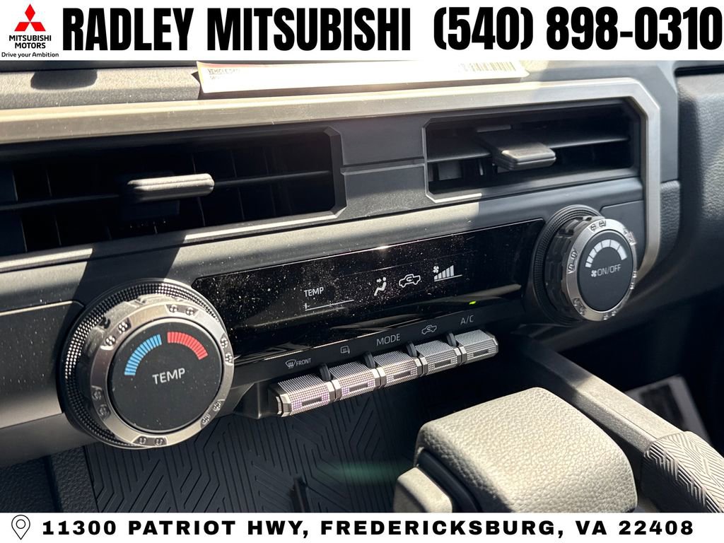 Used 2024 Toyota Tacoma SR image 10