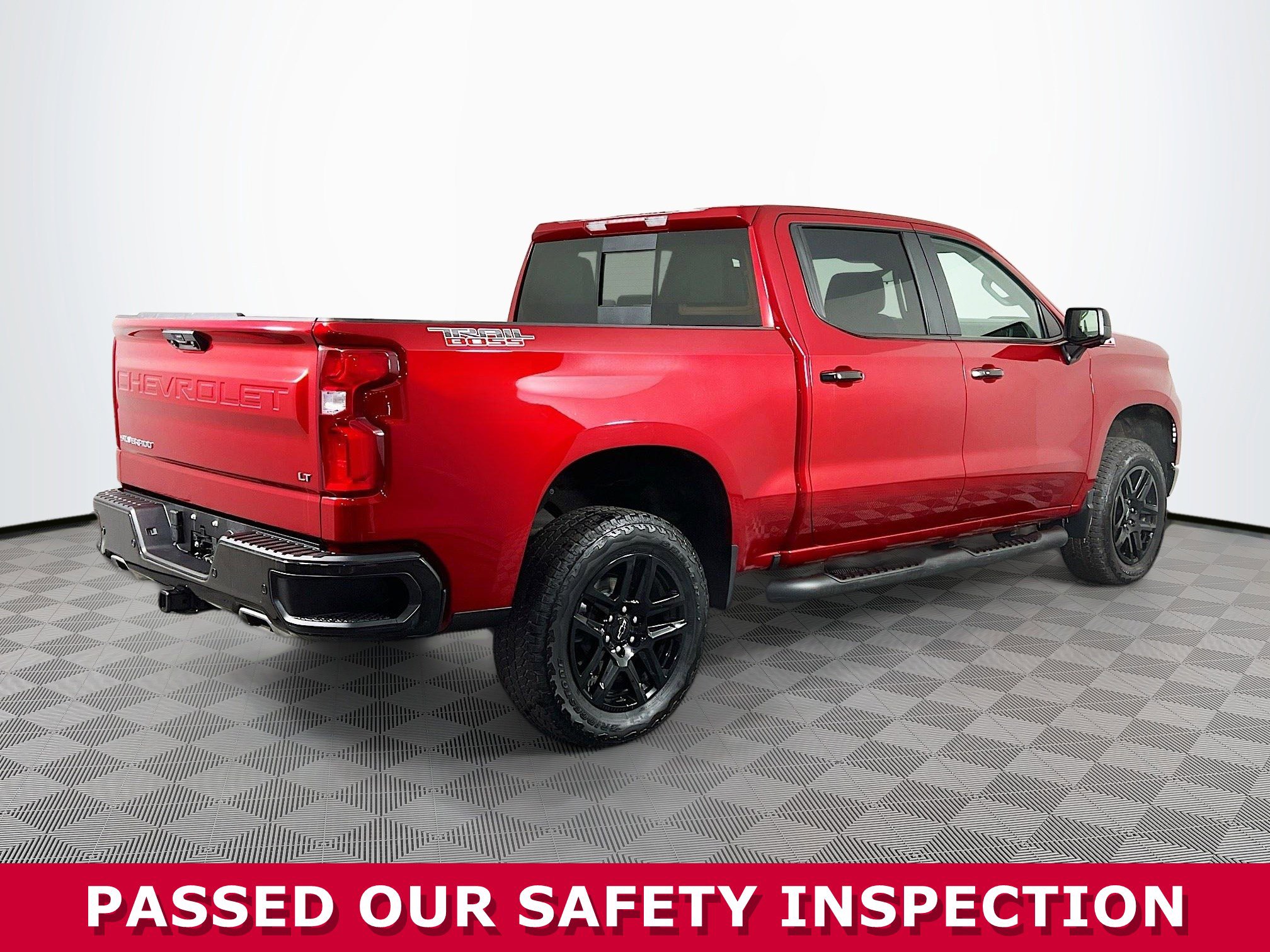 Used 2025 Chevrolet Silverado 1500 LT Trail Boss w/ LT Trail Boss Premium Package image 32