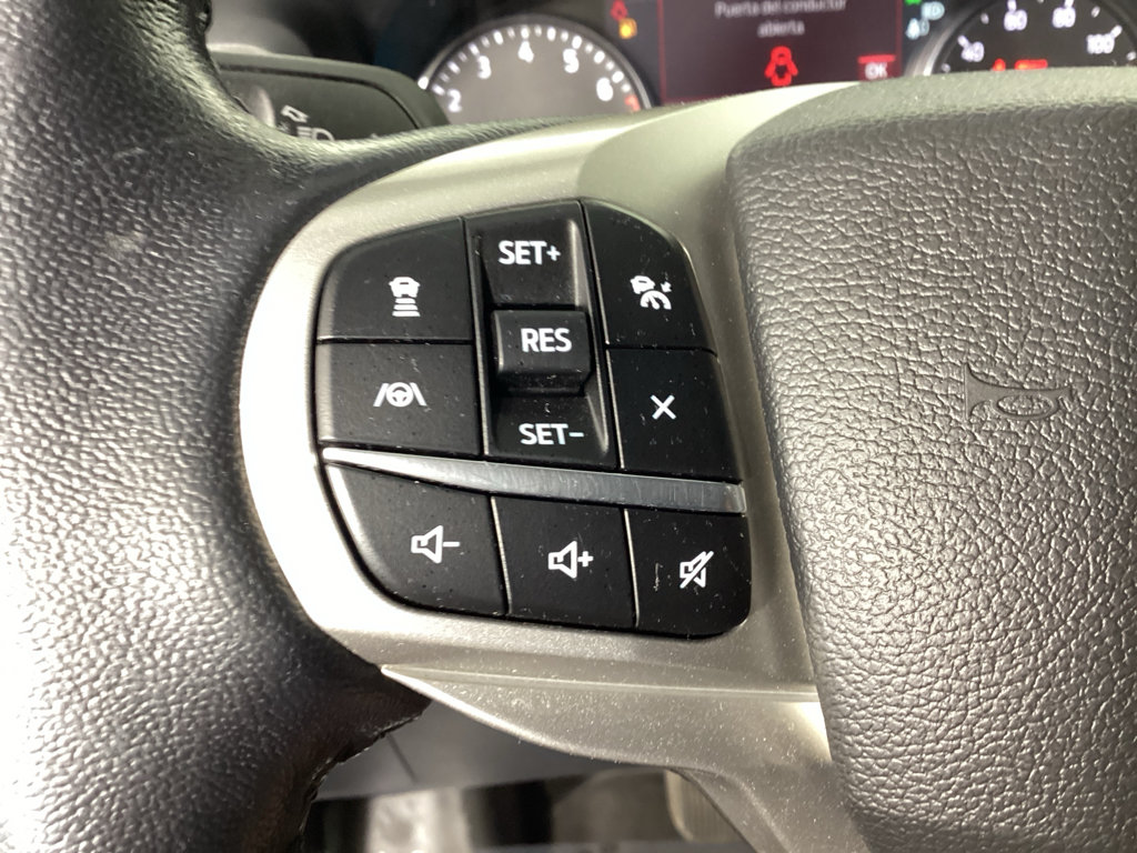 Used 2022 Ford Explorer XLT w/ Equipment Group 202A AWD/4WD image 26