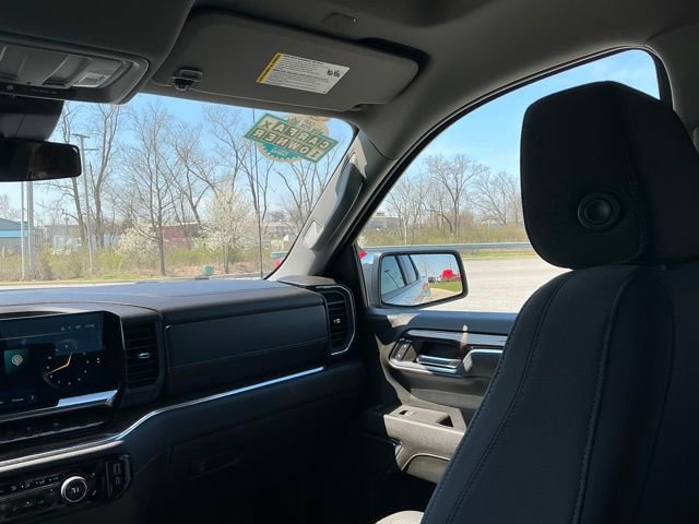 Used 2023 Chevrolet Silverado 1500 LT image 28