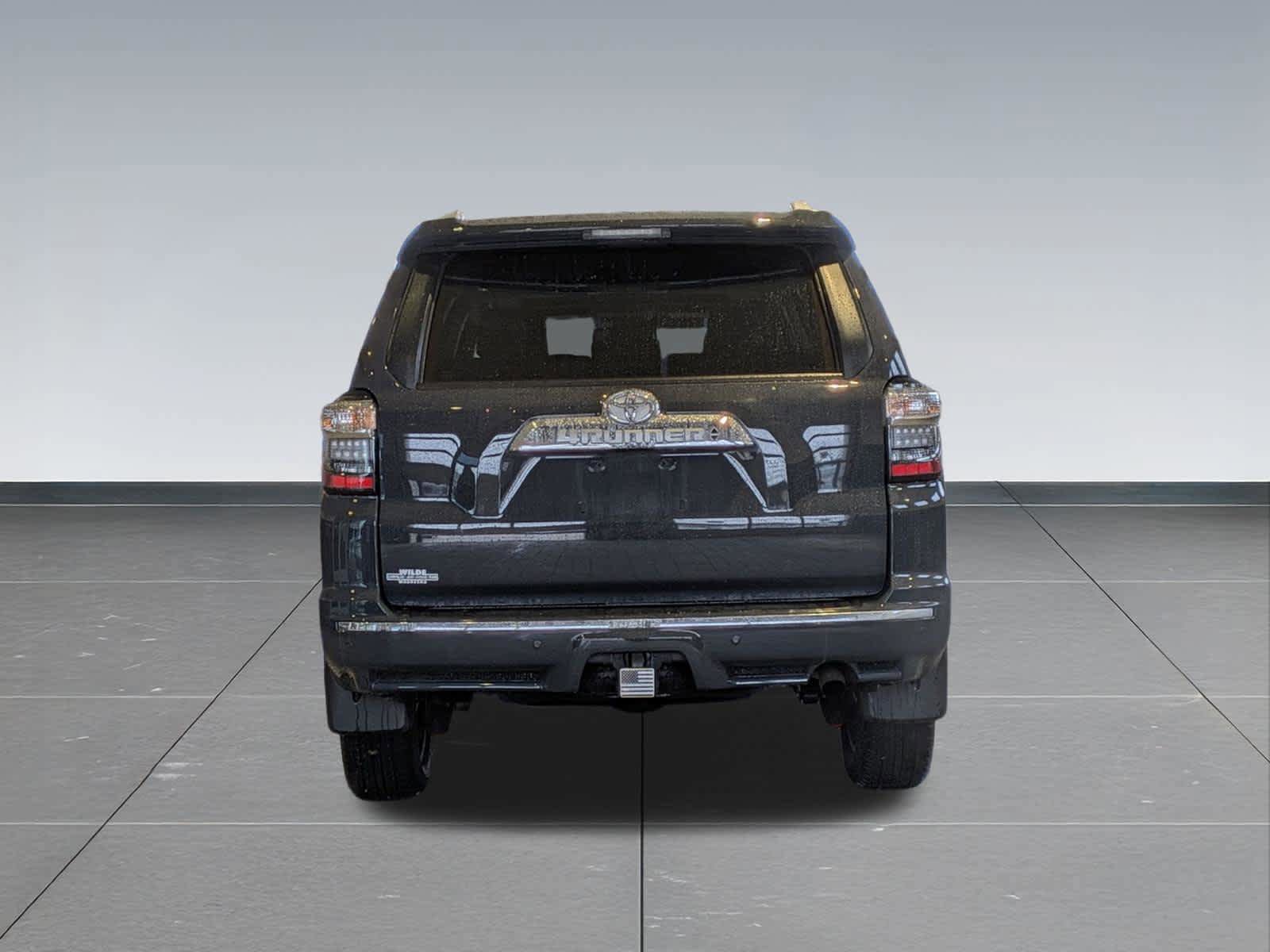 Used 2024 Toyota 4Runner Limited AWD/4WD image 5