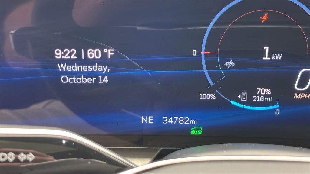 Used 2024 Cadillac Lyriq Luxury AWD/4WD image 16