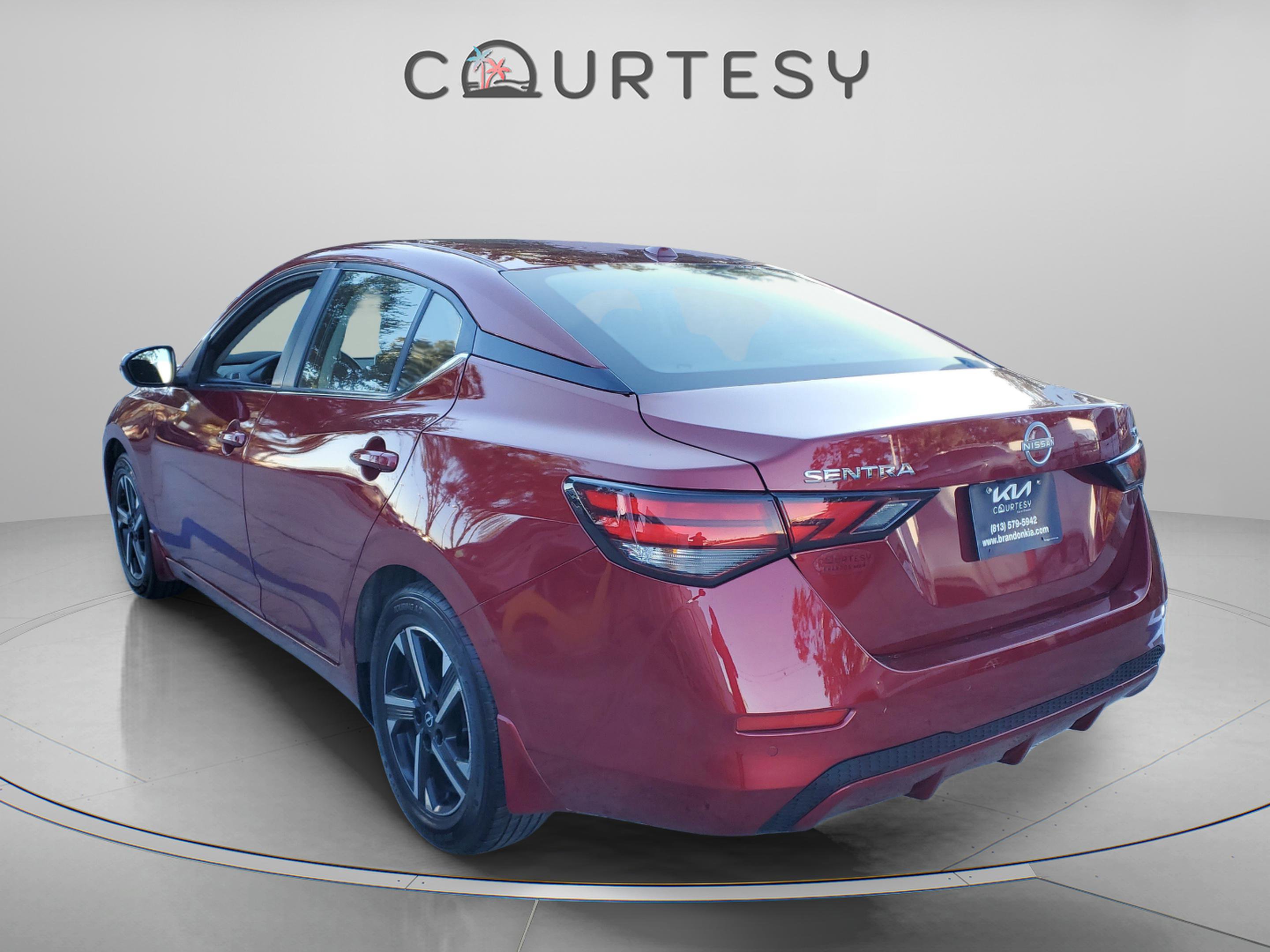 Used 2024 Nissan Sentra SV w/ Trunk Package image 3