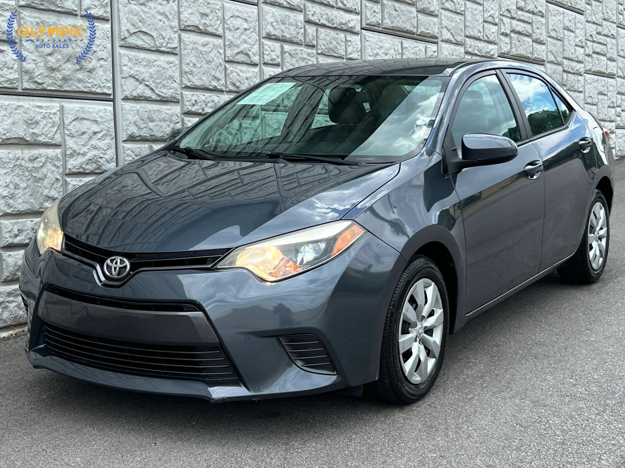 Used 2016 Toyota Corolla LE FWD image 1