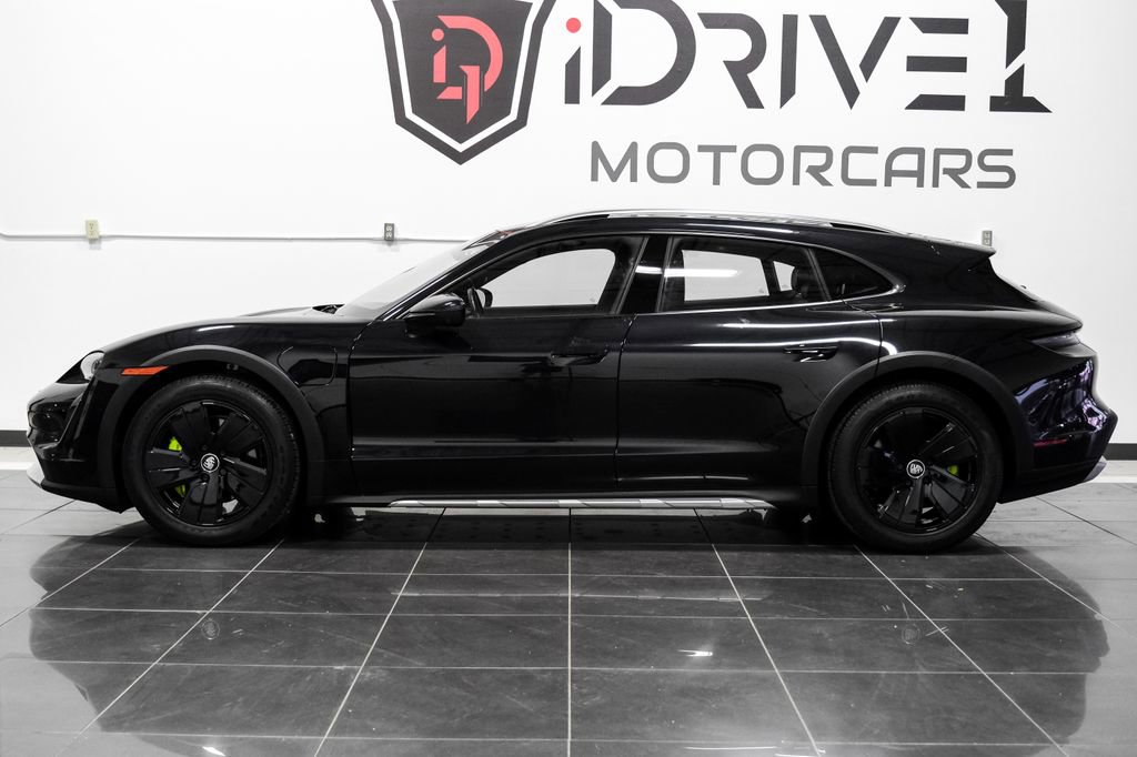 Used 2023 Porsche Taycan 4 Cross Turismo image 17