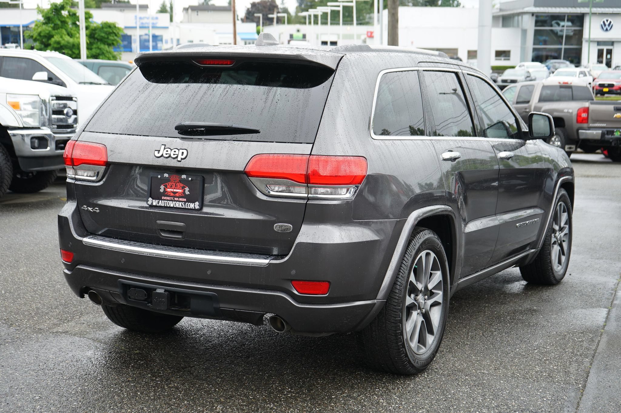 Used 2017 Jeep Grand Cherokee Overland AWD/4WD image 5