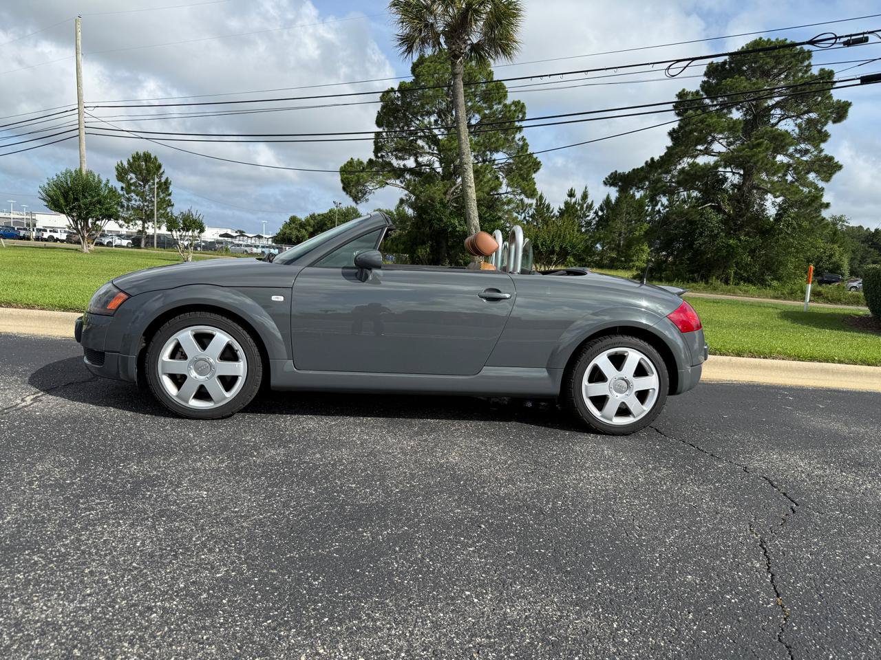 Used 2001 Audi TT 1.8T FWD image 2