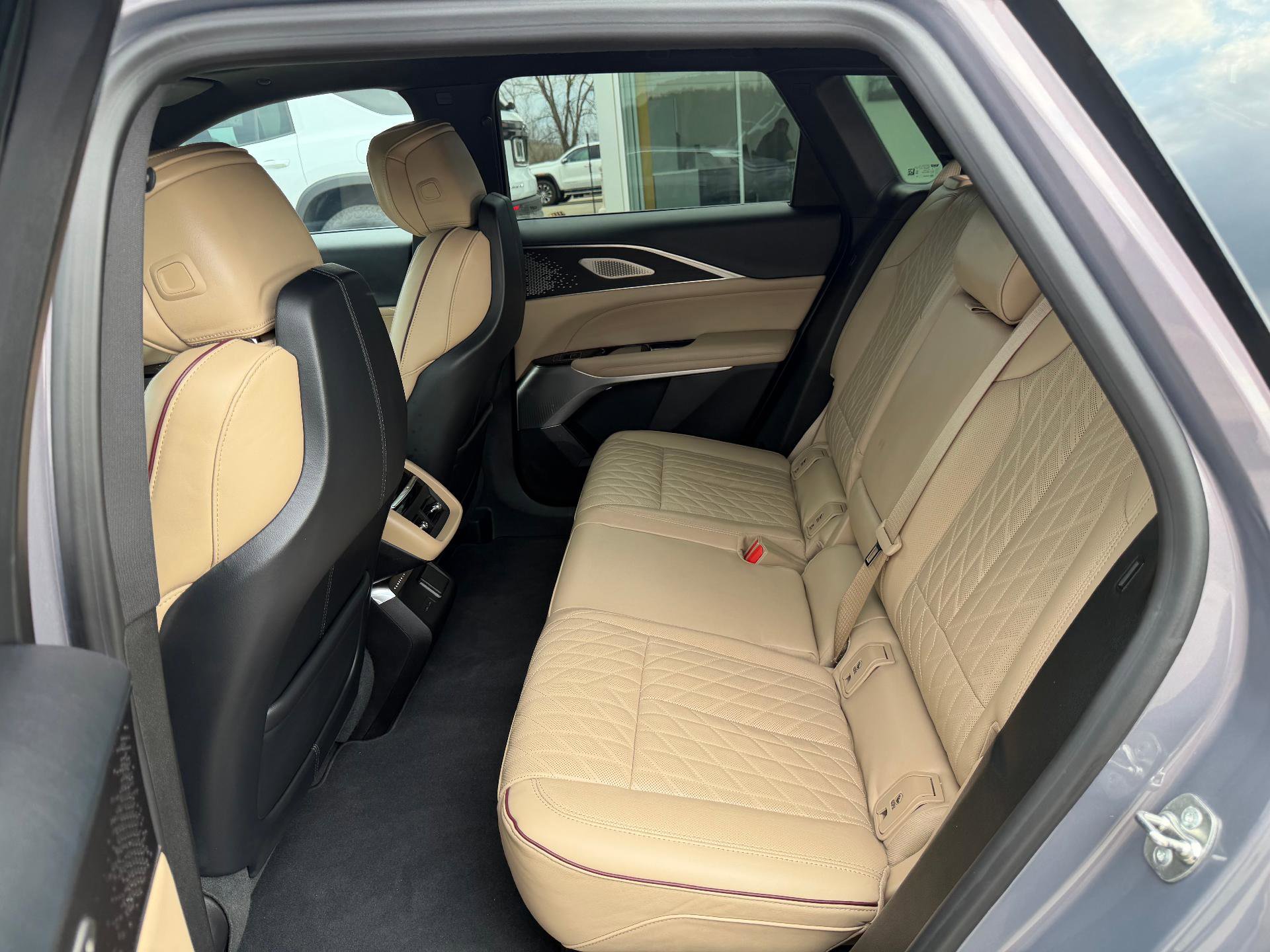 Certified 2024 Cadillac Lyriq Luxury w/ Nappa Leather Package image 16