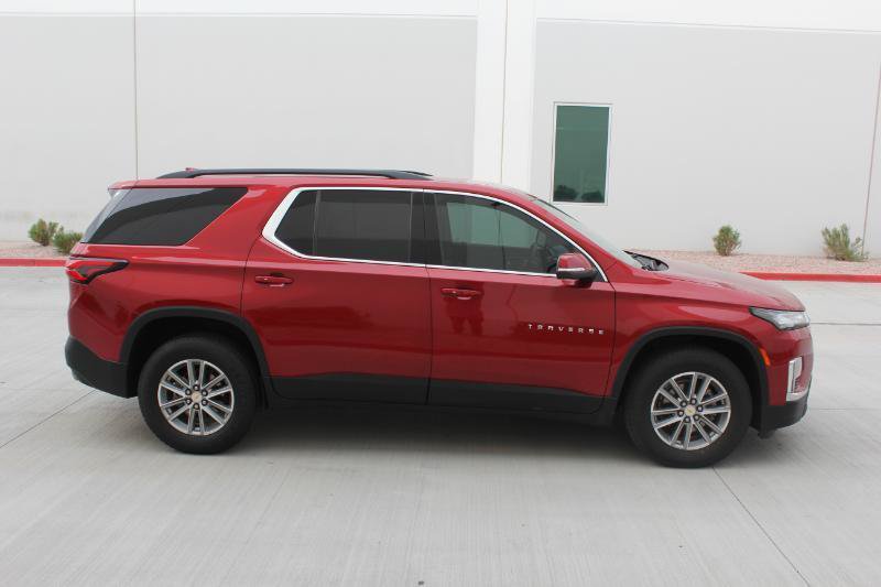 Used 2023 Chevrolet Traverse LT FWD image 4