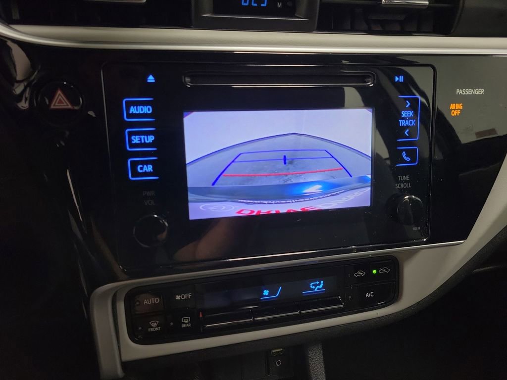 Used 2017 Toyota Corolla LE image 17