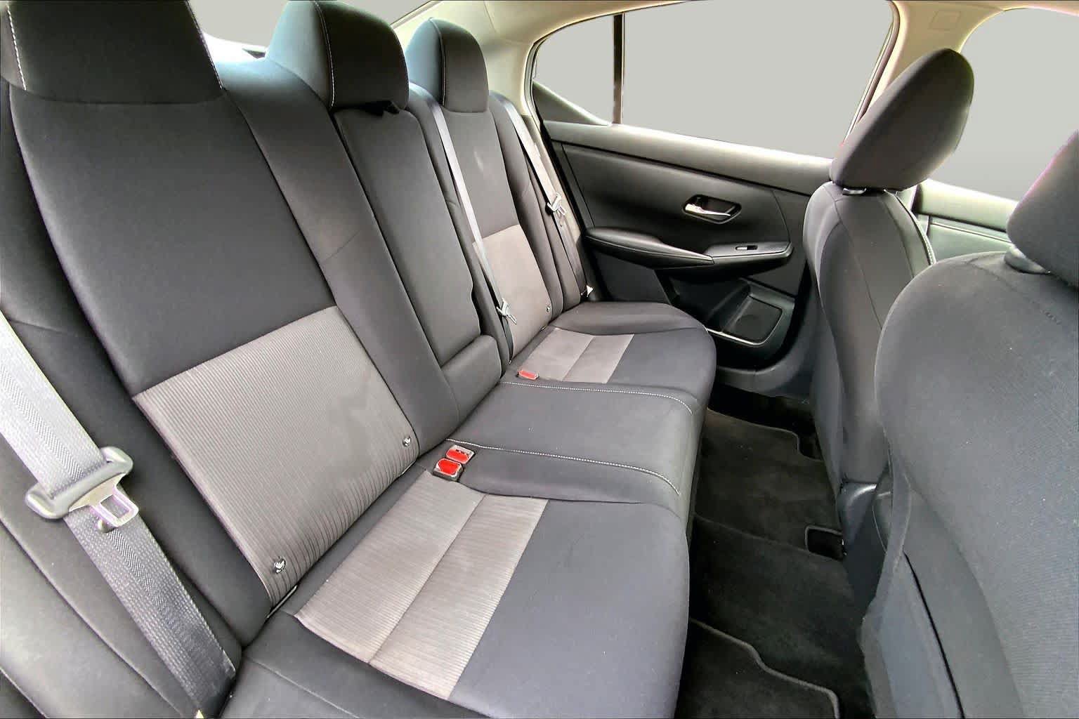 Used 2021 Nissan Sentra SV FWD image 19