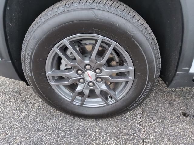 Used 2025 GMC Acadia Elevation image 12