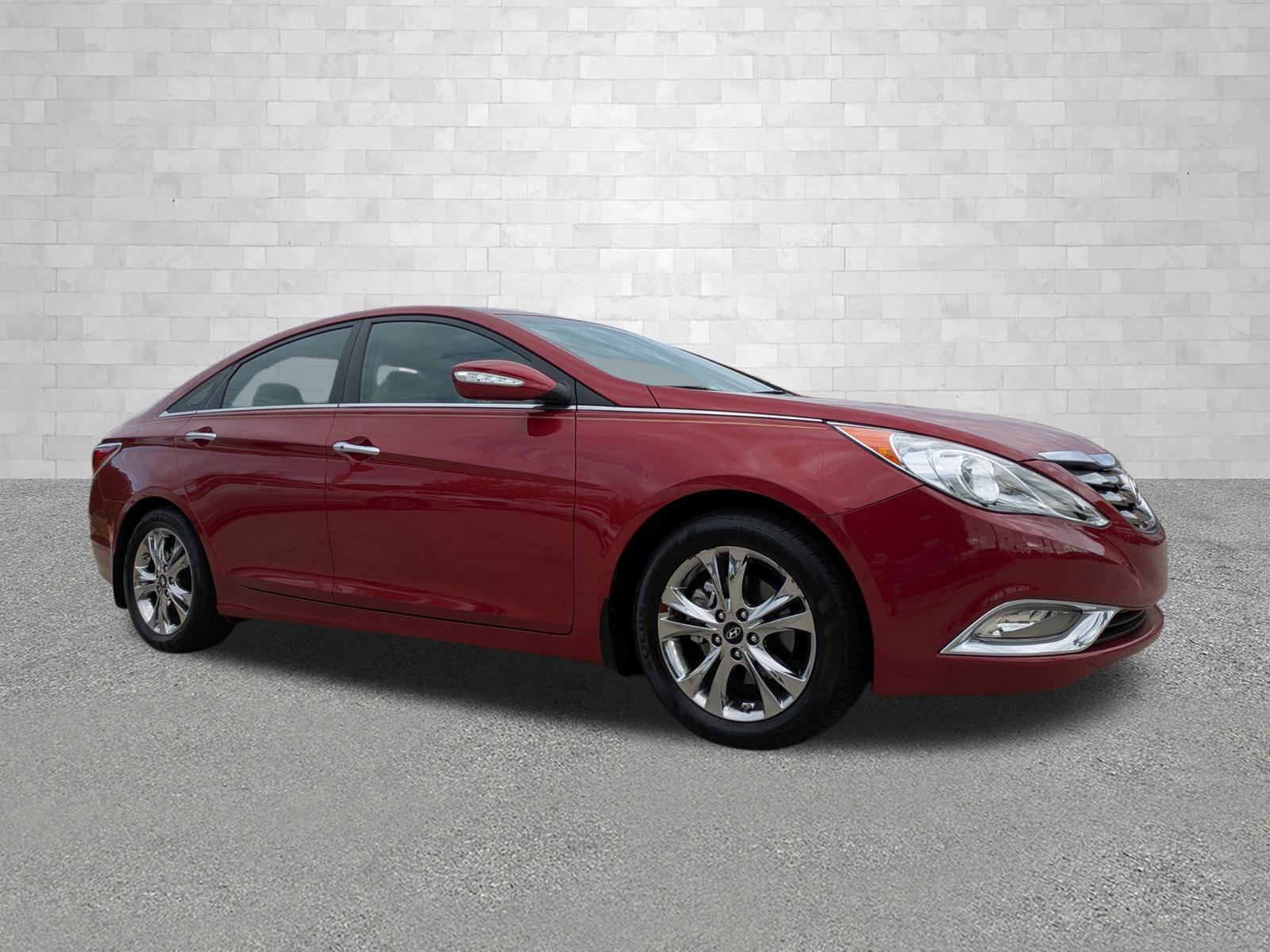 Used 2011 Hyundai Sonata Limited image 1