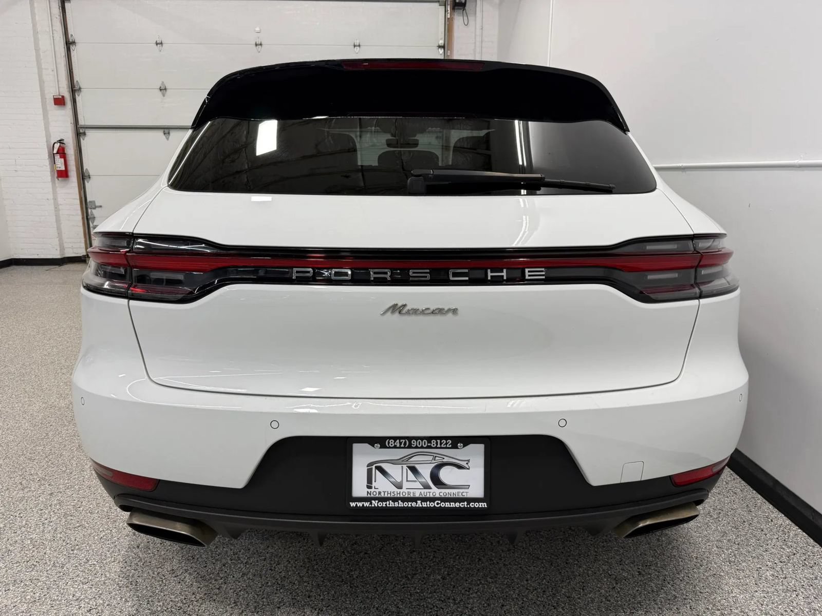 Used 2020 Porsche Macan AWD/4WD image 5