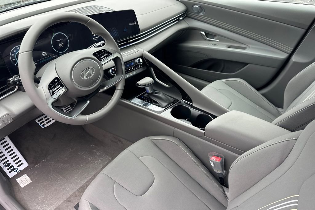 New 2026 Hyundai Elantra Sport image 7