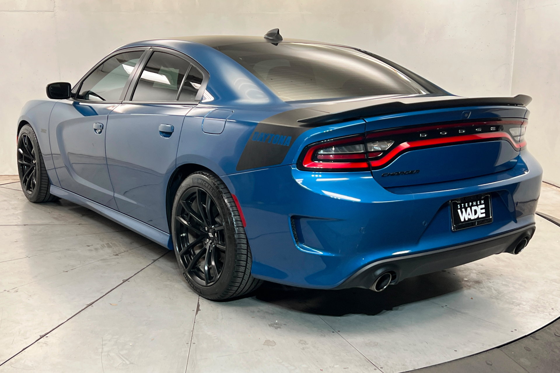 Used 2023 Dodge Charger Scat Pack w/ Daytona Edition Group RWD image 3