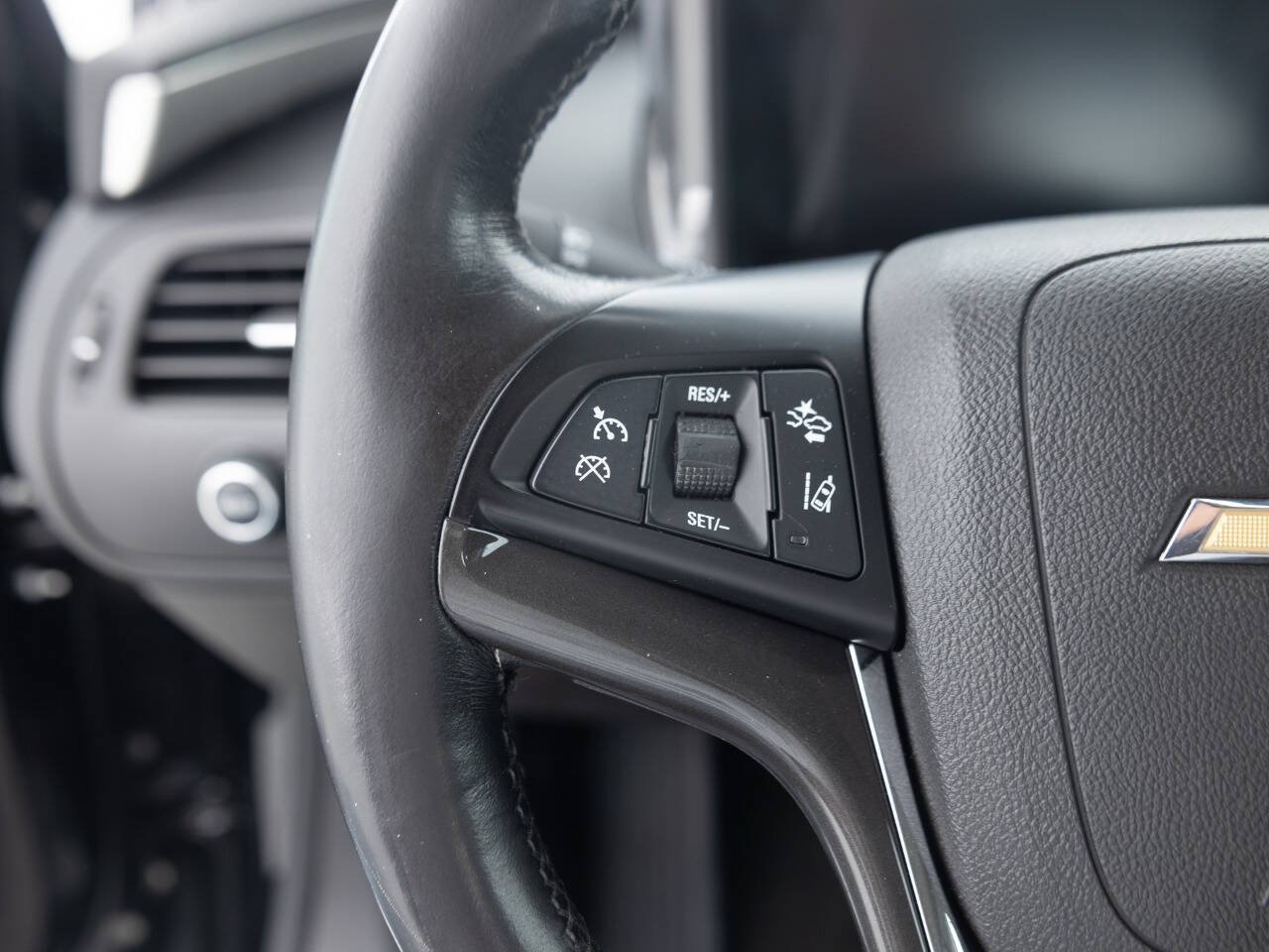 Used 2013 Chevrolet Volt Premium w/ Premium Trim Package FWD image 37