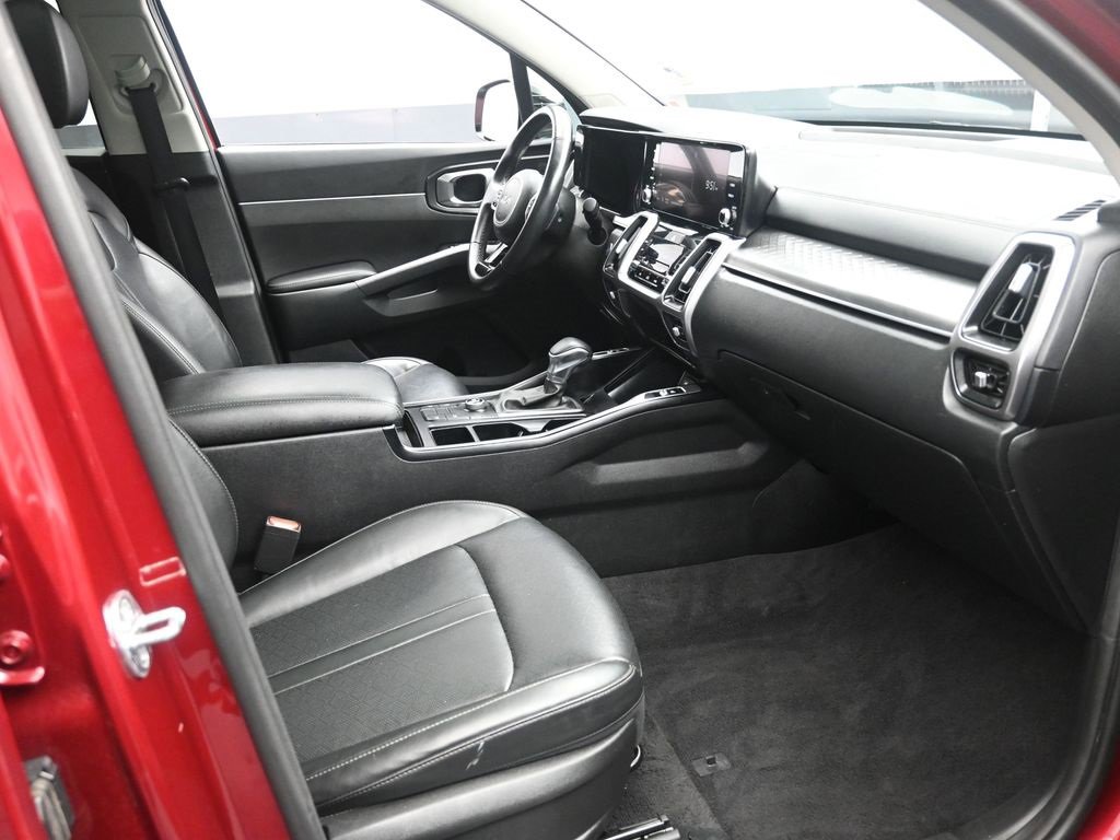 Used 2023 Kia Sorento S w/ Panoramic Sunroof Package image 28
