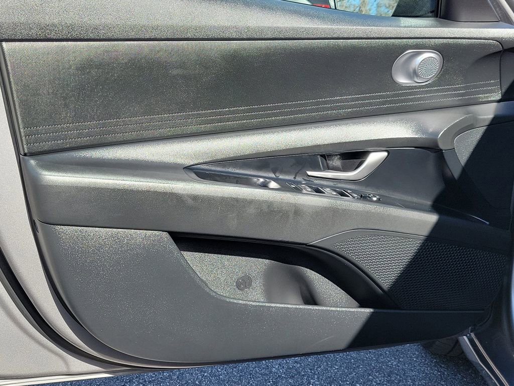 Certified 2023 Hyundai Elantra SEL image 16