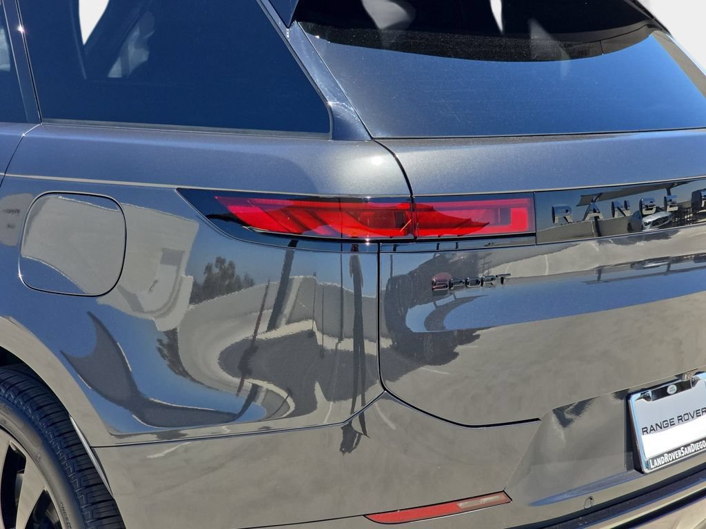 New 2026 Land Rover Range Rover Sport Dynamic SE AWD/4WD image 36
