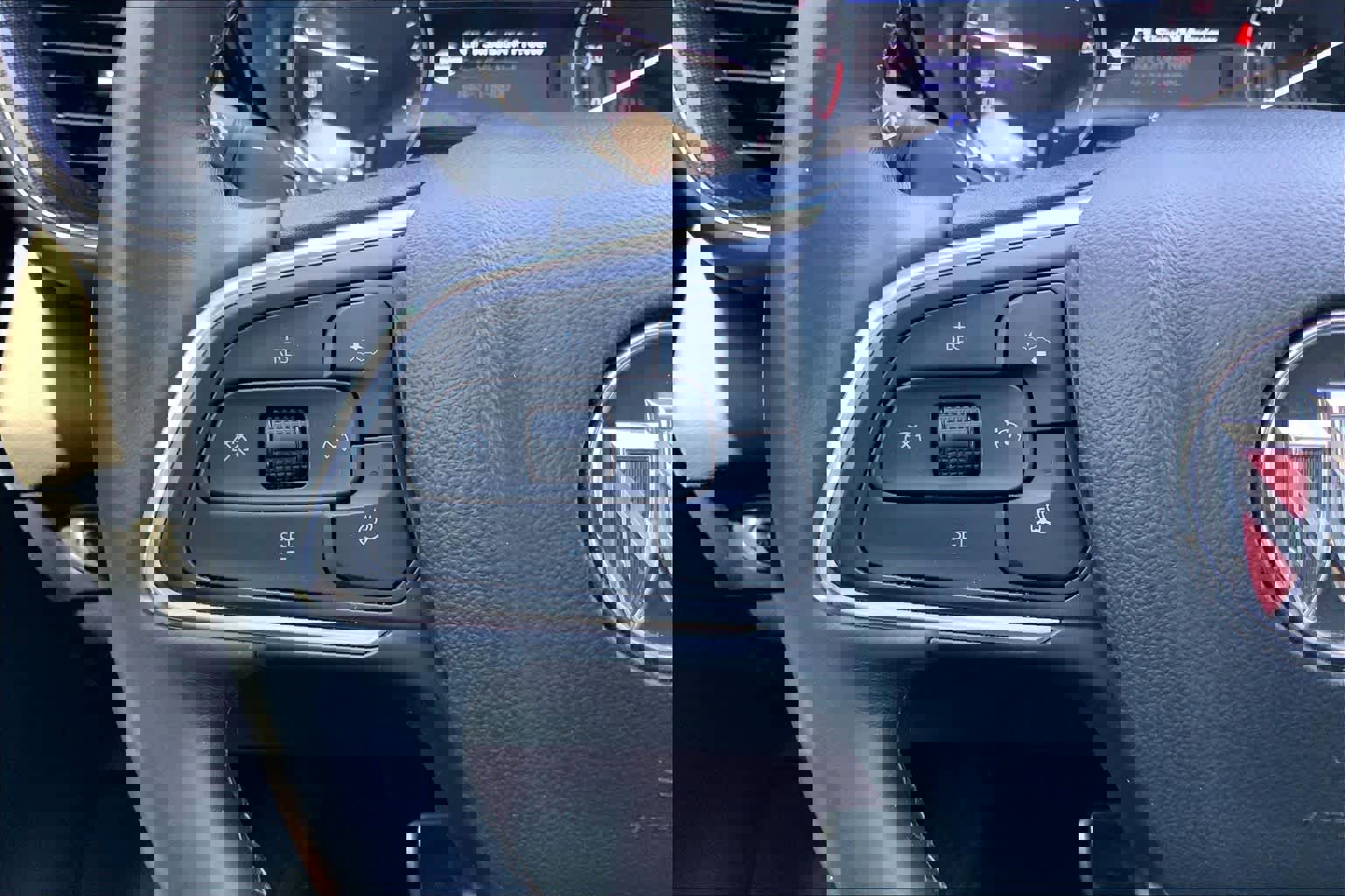 Used 2022 Buick Envision Essence w/ Sport Touring Package FWD image 24