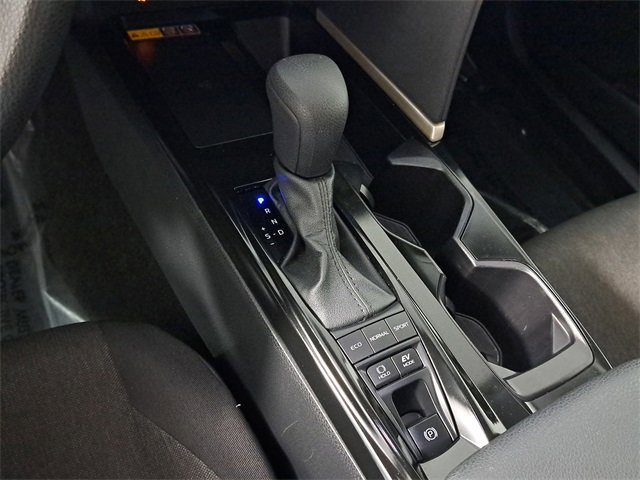 Used 2025 Toyota Camry LE image 30