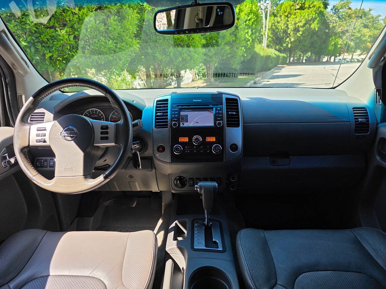 Used 2013 Nissan Frontier SL w/ Moonroof Pkg AWD/4WD image 16