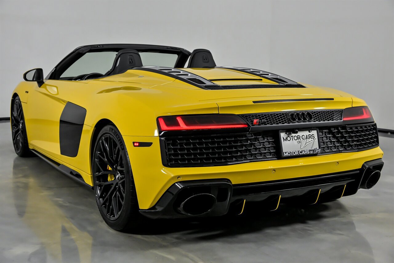 Used 2020 Audi R8 V10 w/ Carbon Exterior Package image 10