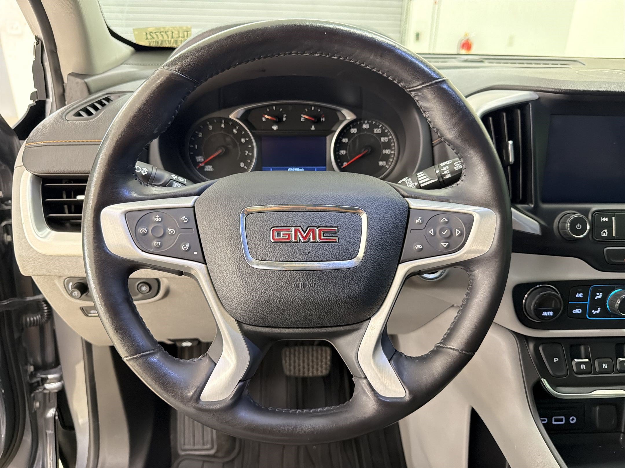 Used 2020 GMC Terrain SLT w/ Preferred Package FWD image 18