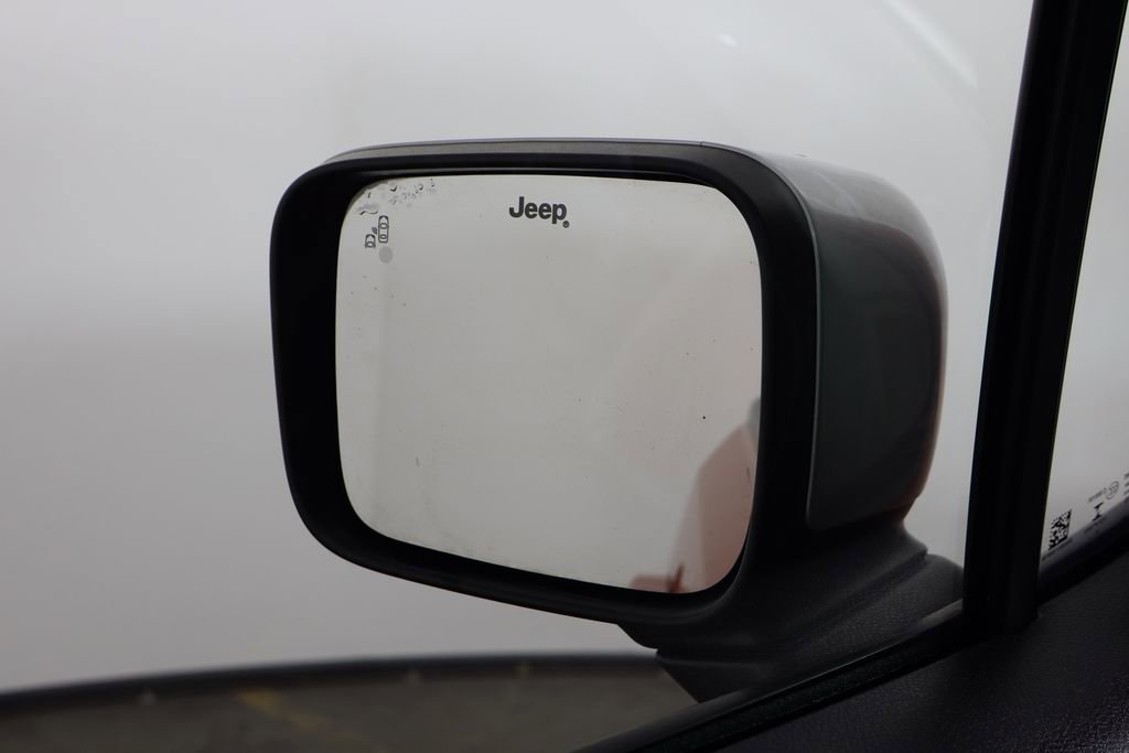 Used 2021 Jeep Renegade Latitude w/ Convenience Group image 39