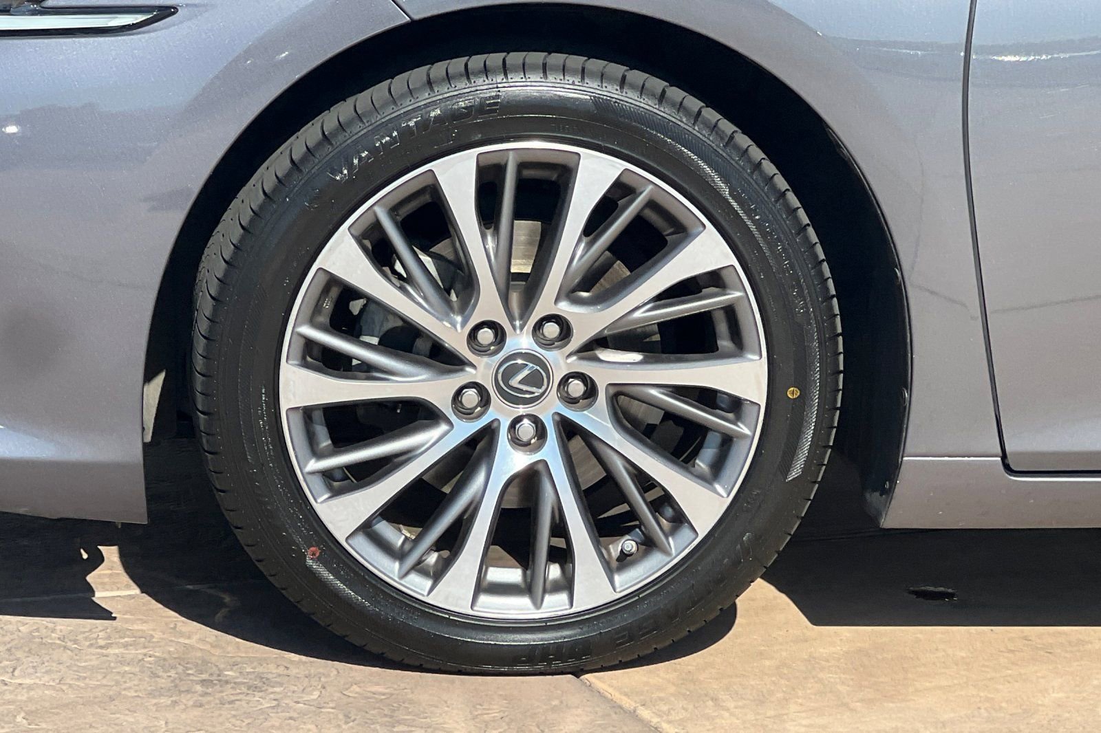 Used 2019 Lexus ES 350 w/ Premium Package image 33