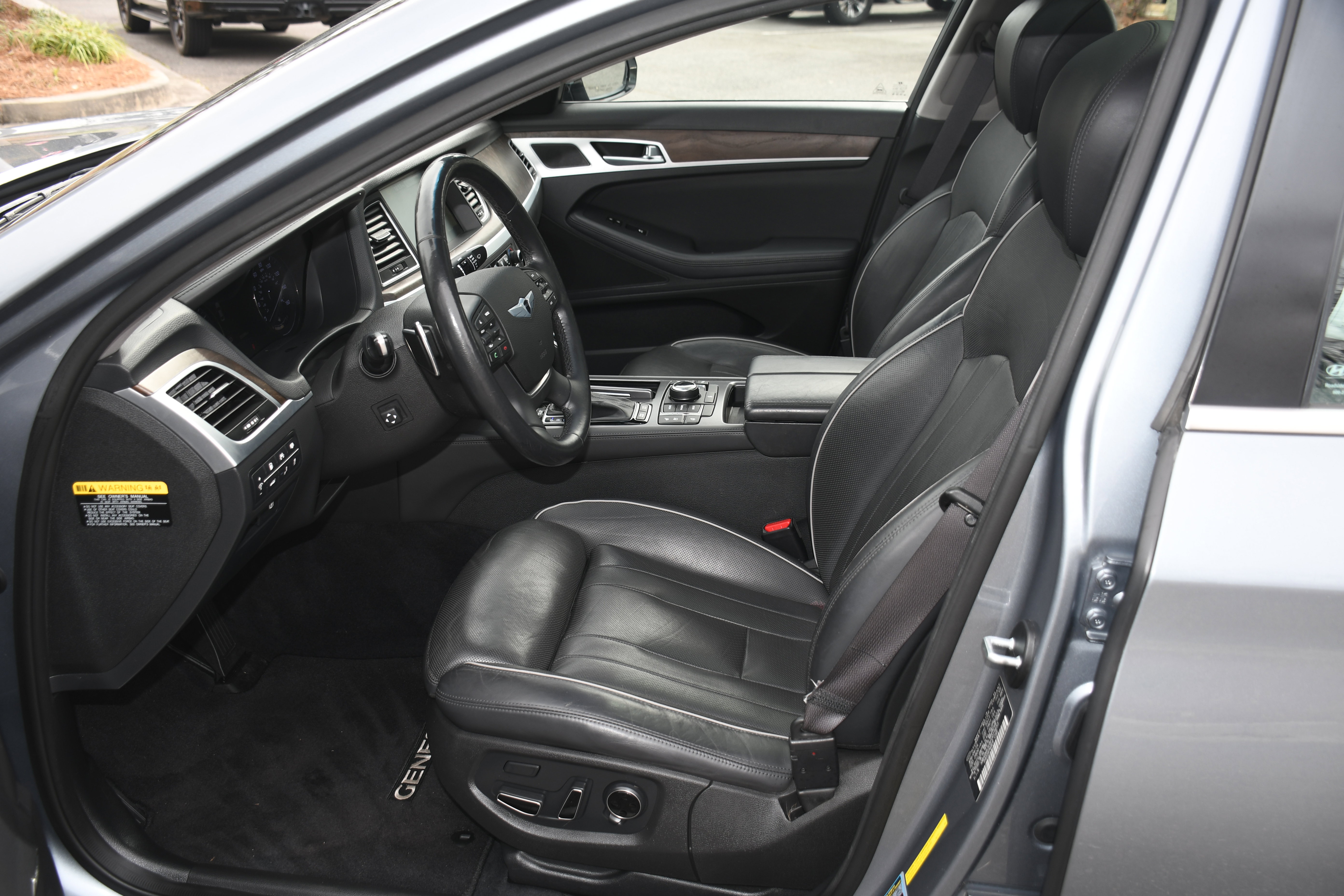 Used 2015 Hyundai Genesis 3.8 w/ Option Group 04 image 8