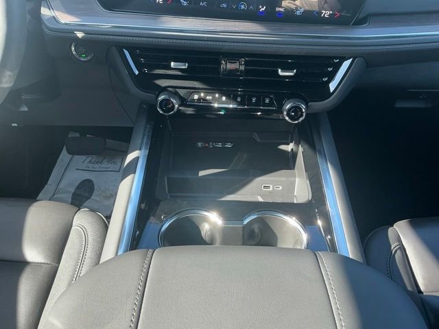 New 2026 Chevrolet Suburban Z71 w/ Z71 Off-Road Package AWD/4WD image 28