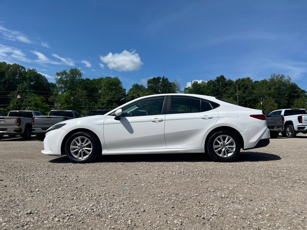 Used 2025 Toyota Camry LE FWD image 16
