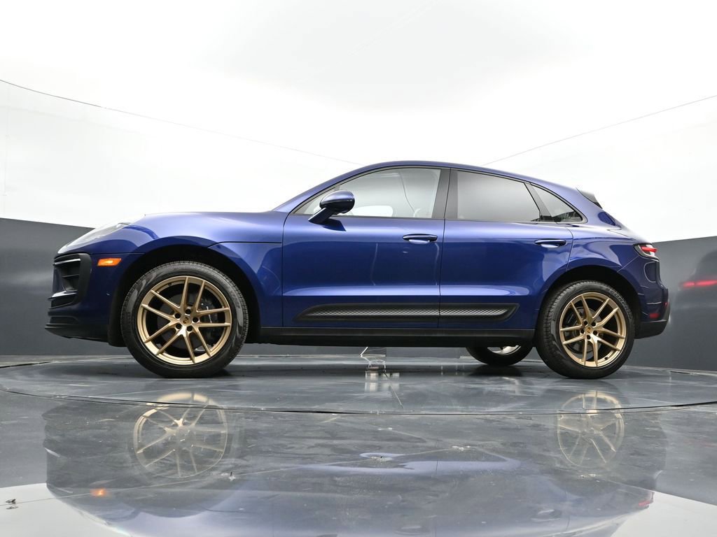 Used 2025 Porsche Macan image 60