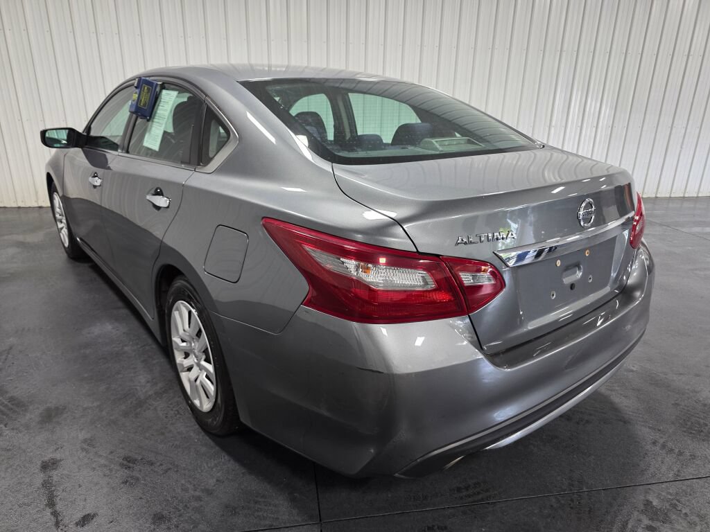 Used 2018 Nissan Altima 2.5 S w/ S Convenience Package FWD image 3