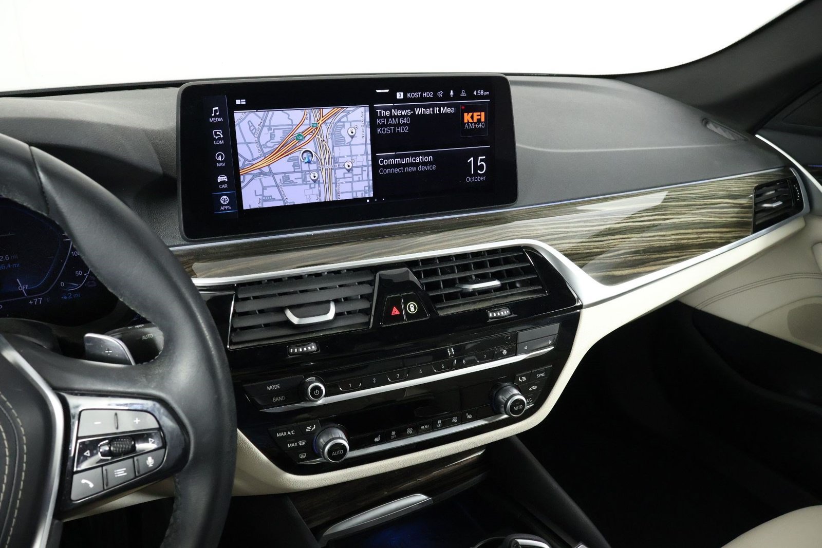 Used 2023 BMW 530e w/ Convenience Package RWD image 9