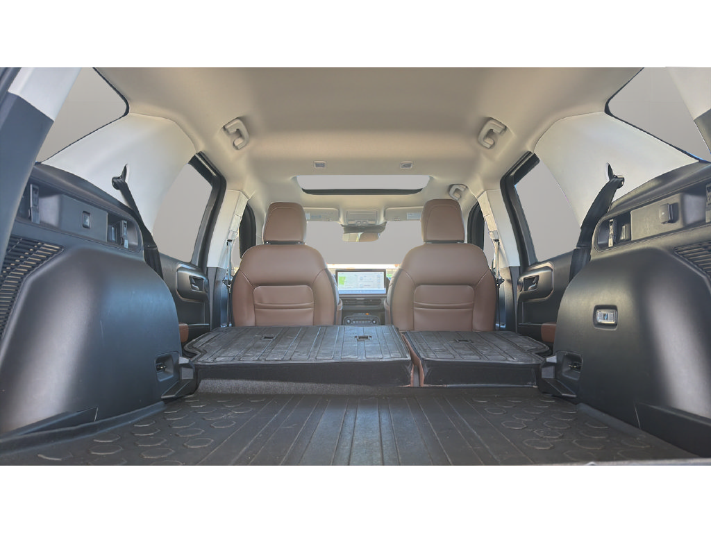 Used 2025 Ford Bronco Sport Outer Banks w/ Outer Banks Tech Package+ AWD/4WD image 9