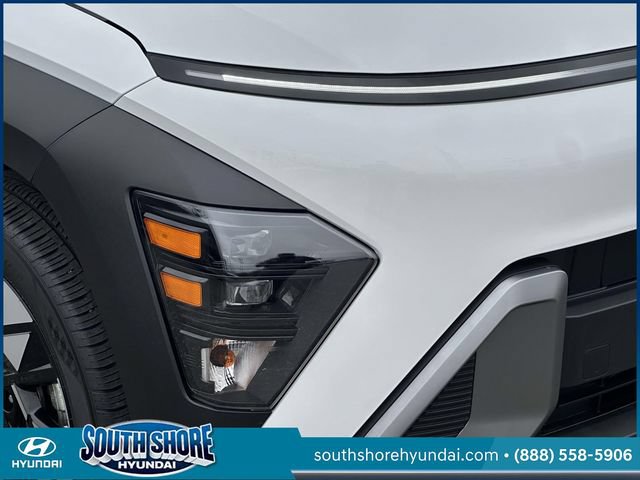 Certified 2025 Hyundai Kona SEL AWD/4WD image 11