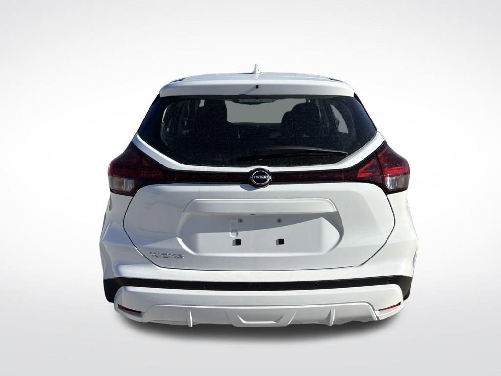 Used 2025 Nissan Kicks Play S image 7