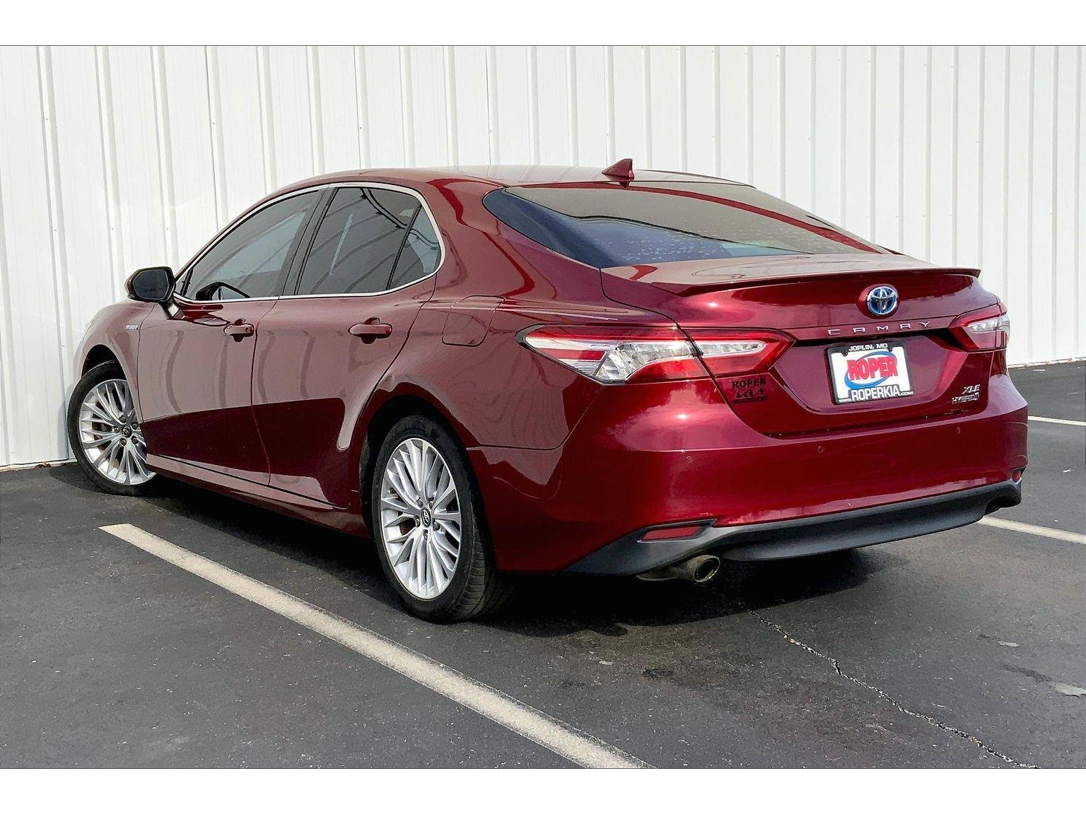 Used 2018 Toyota Camry XLE image 10