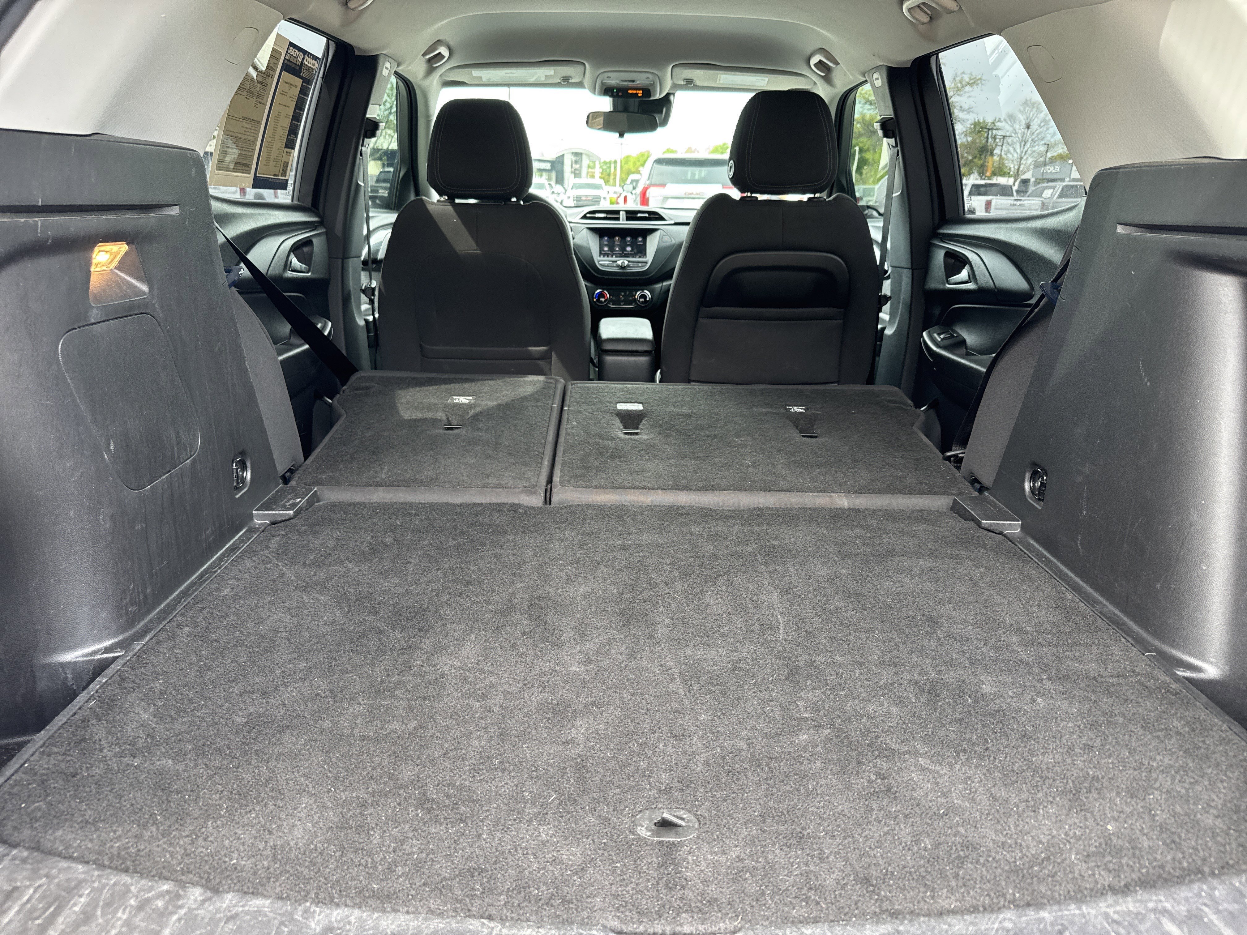 Used 2022 Chevrolet TrailBlazer LT FWD image 31