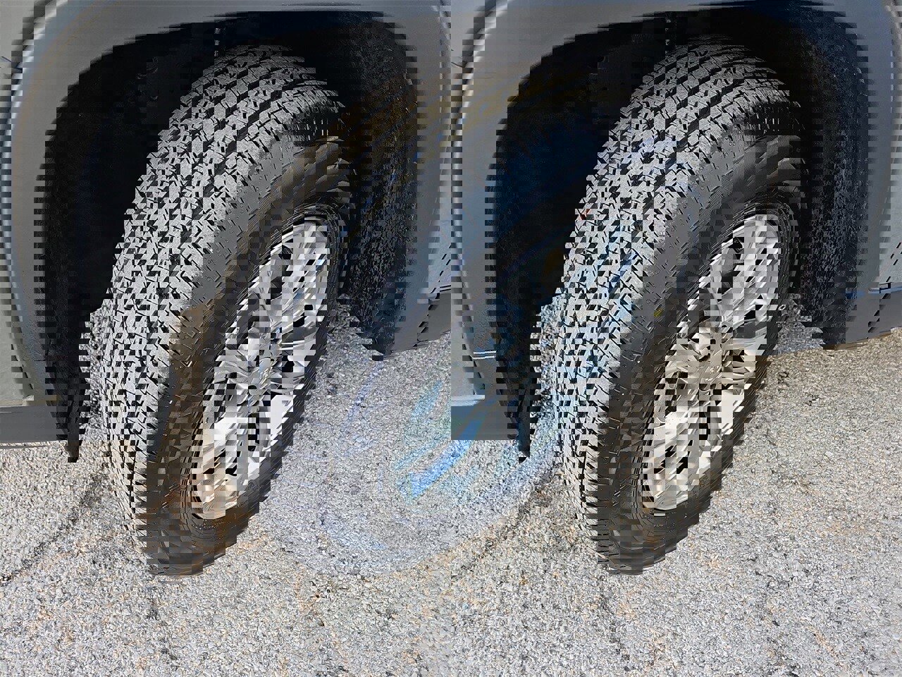 Used 2021 Jeep Cherokee Latitude Lux image 32