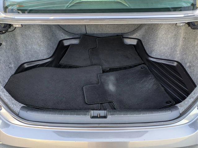 Used 2018 Honda Accord EX-L image 9